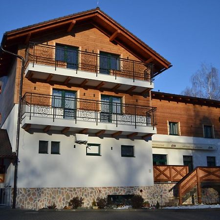 Tri Kopy*** - Penzion, Restauracia A Pizza Smrecany Exterior photo
